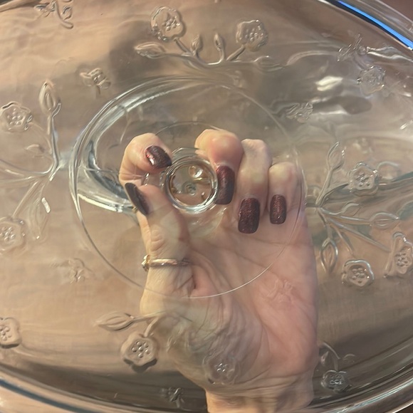 Beautiful 2-quart baking dish - Picture 4 of 9